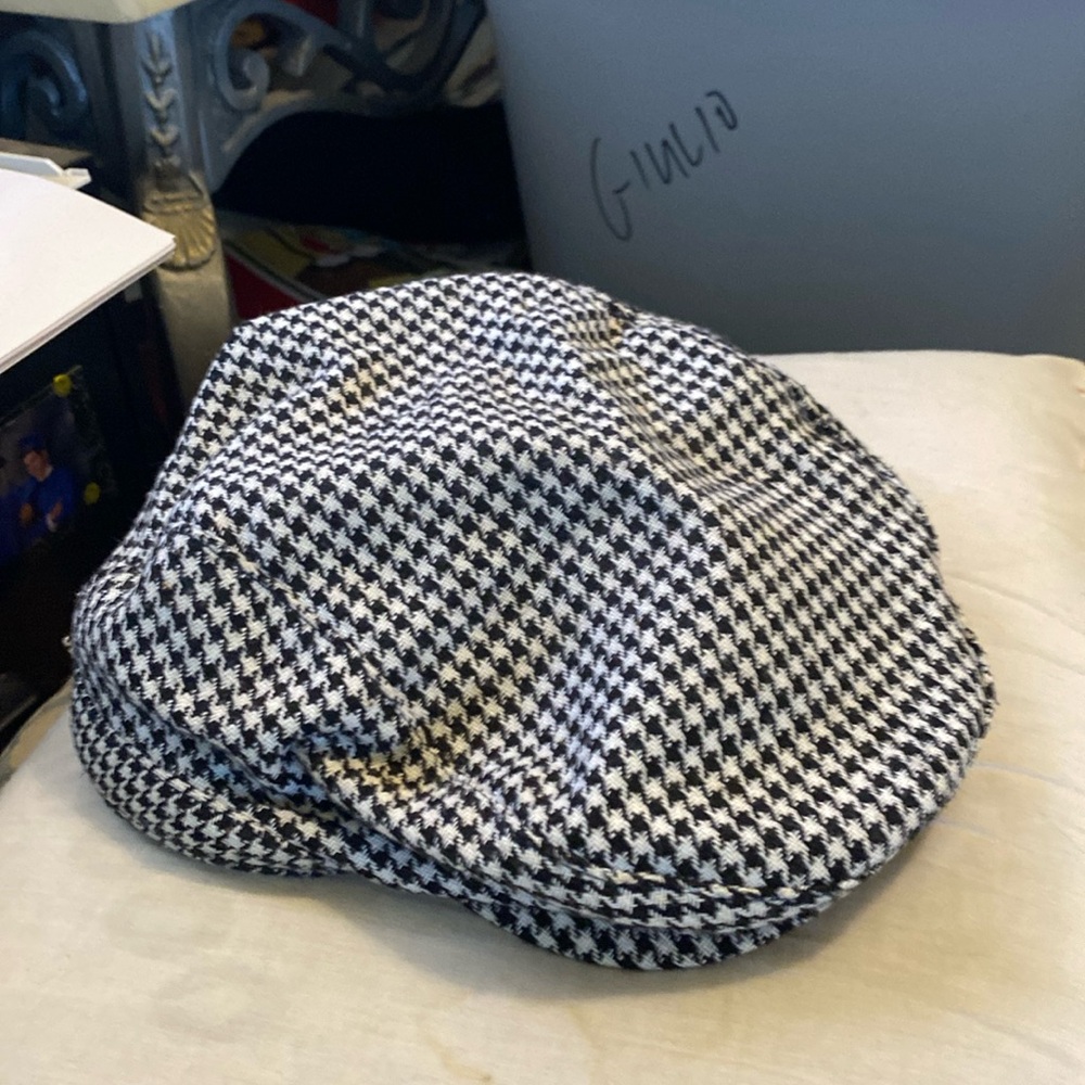 Men’s fisherman cap/ old world style